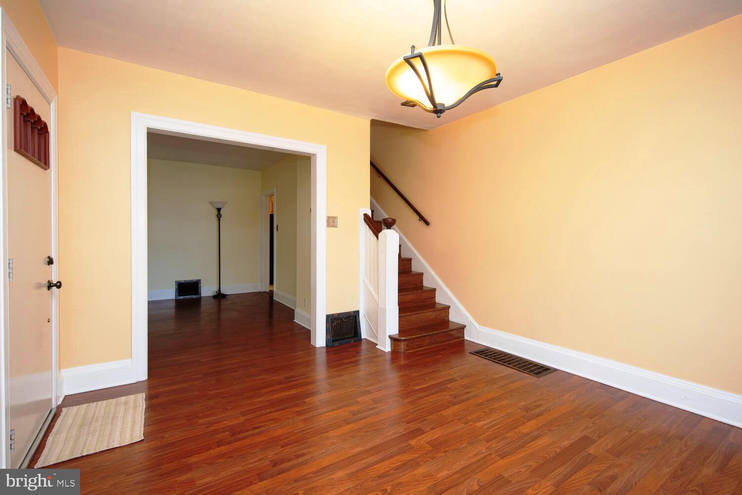 JENKINTOWN - Residential