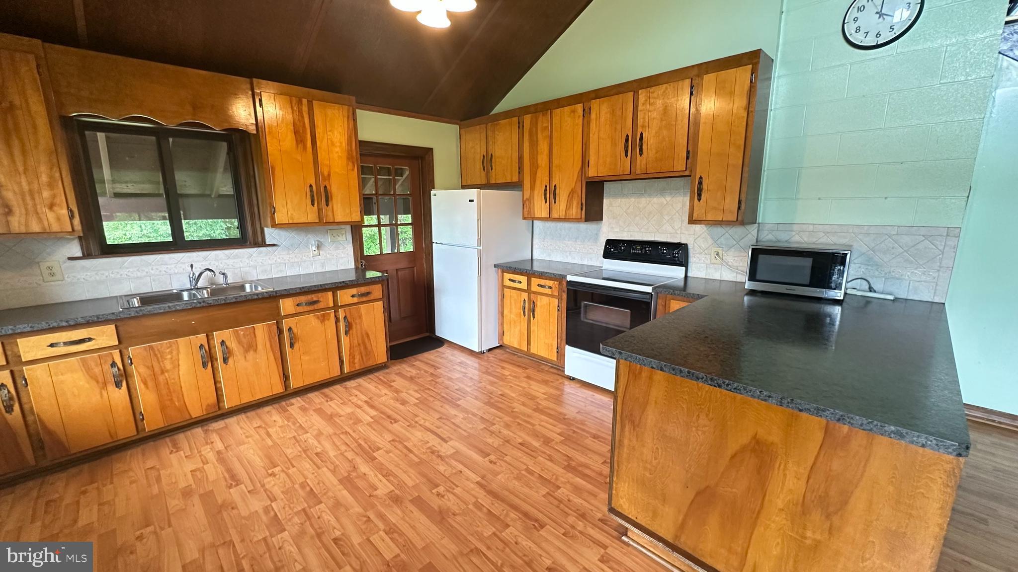 FORT LONG ESTATES - Residential