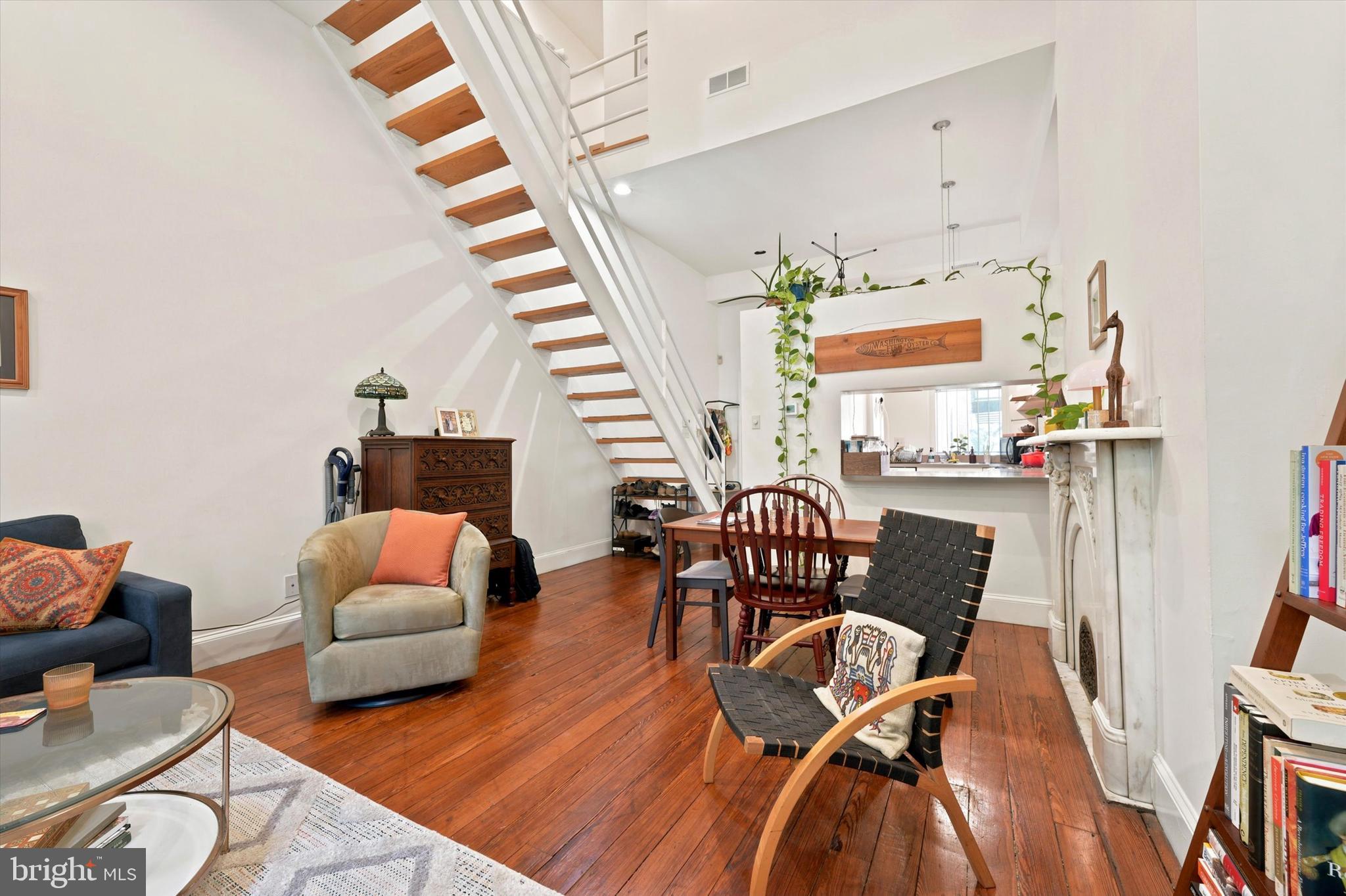 FAIRMOUNT - Residential Income