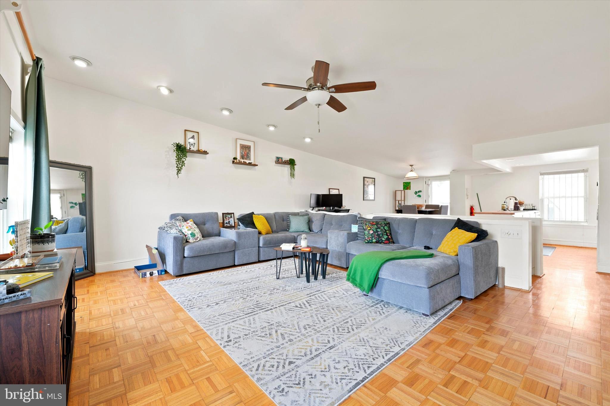 FAIRMOUNT - Residential Income