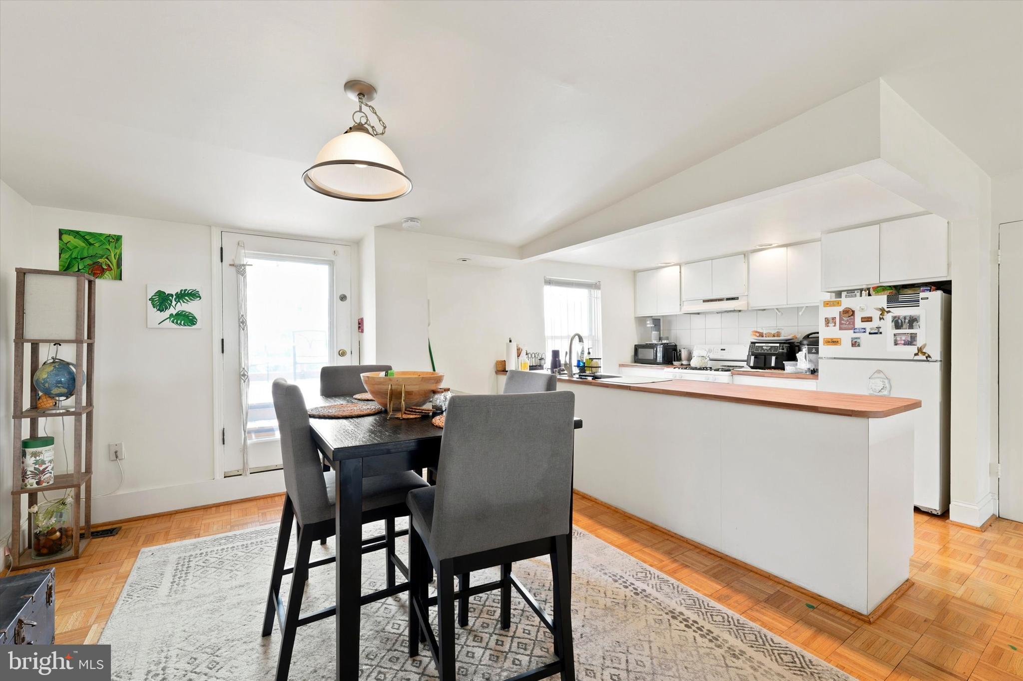 FAIRMOUNT - Residential Income
