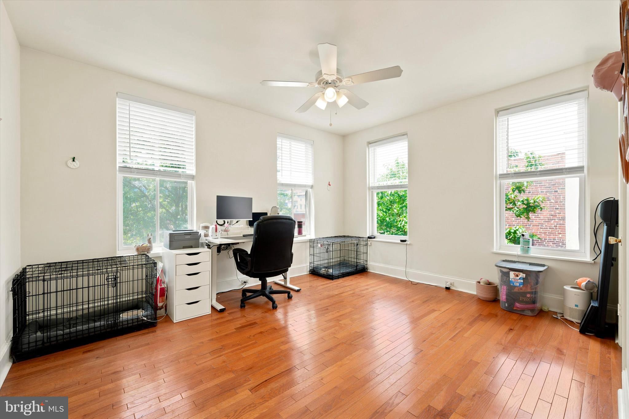 FAIRMOUNT - Residential Income