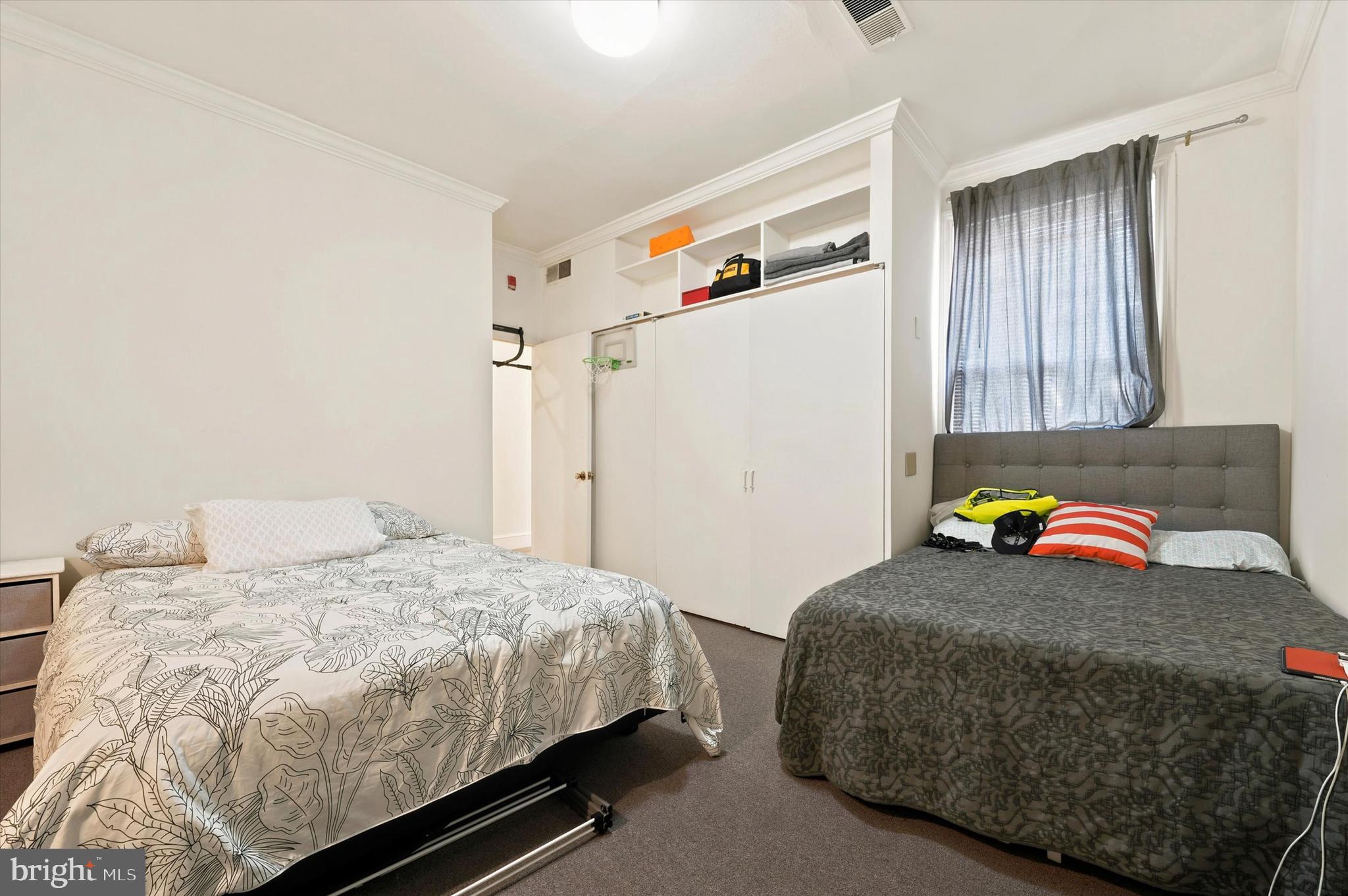 FAIRMOUNT - Residential Income