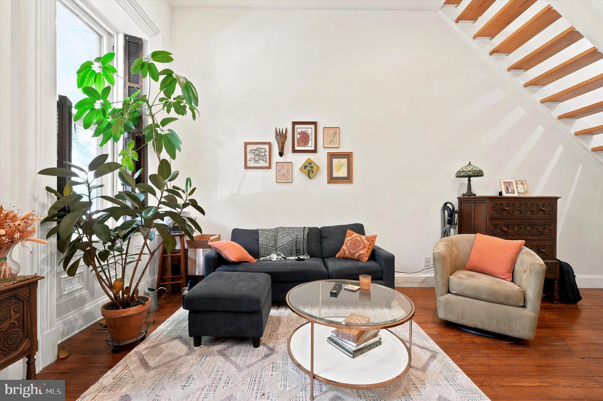FAIRMOUNT - Residential Income