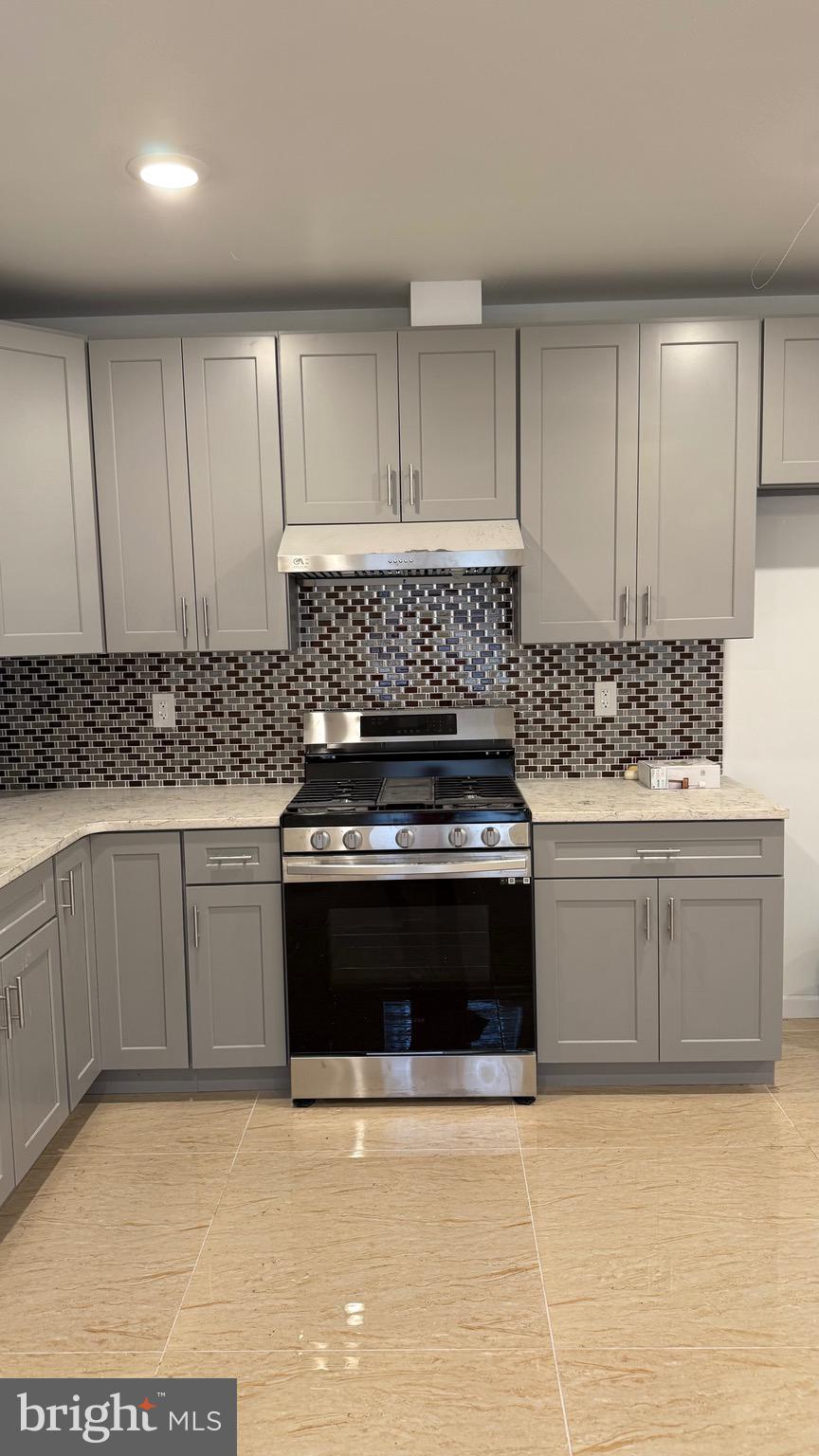 PHILADELPHIA (SOUTHWEST) - Residential