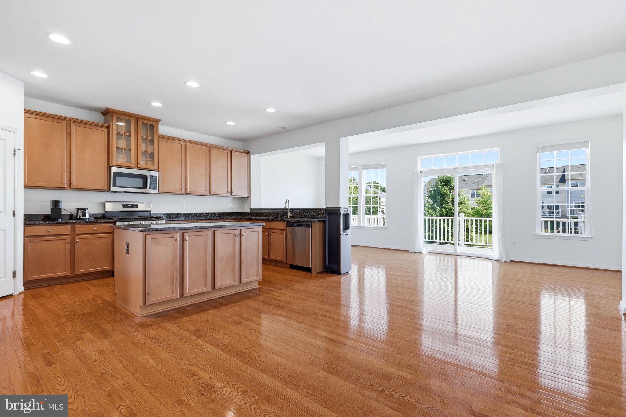 AUTUMN OAKS - Residential