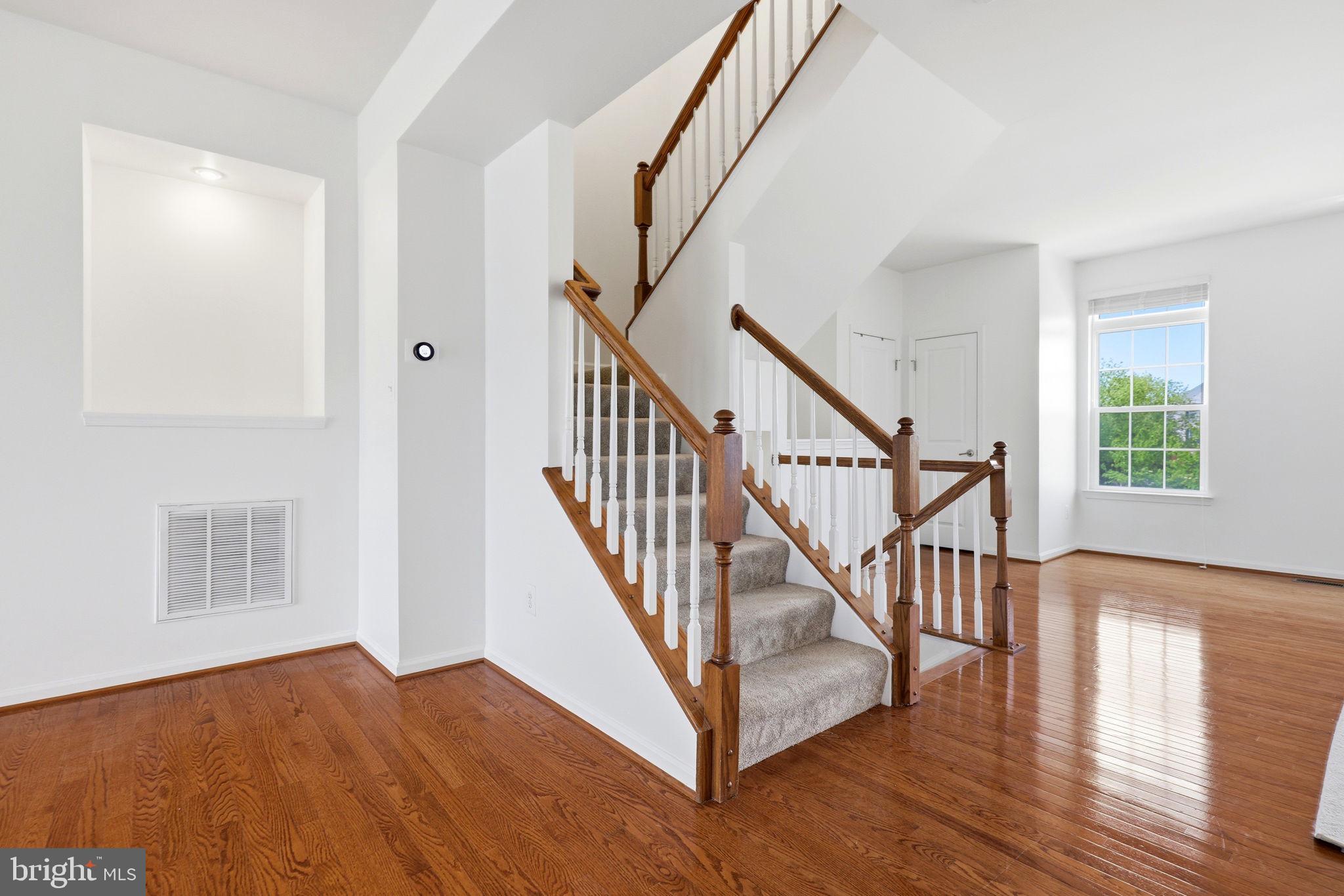 AUTUMN OAKS - Residential