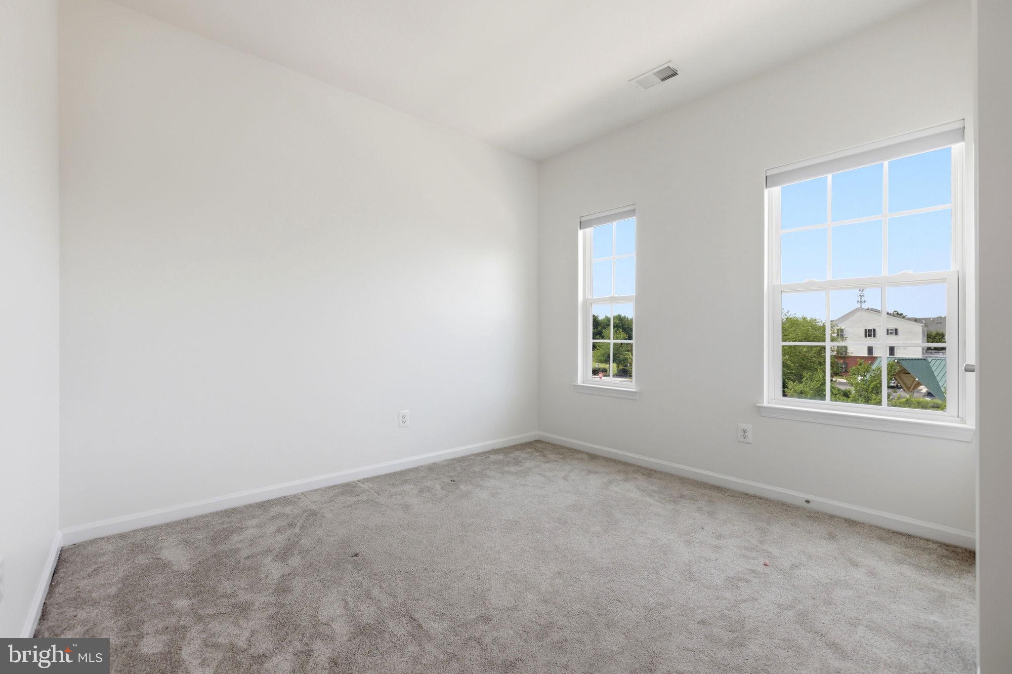 AUTUMN OAKS - Residential