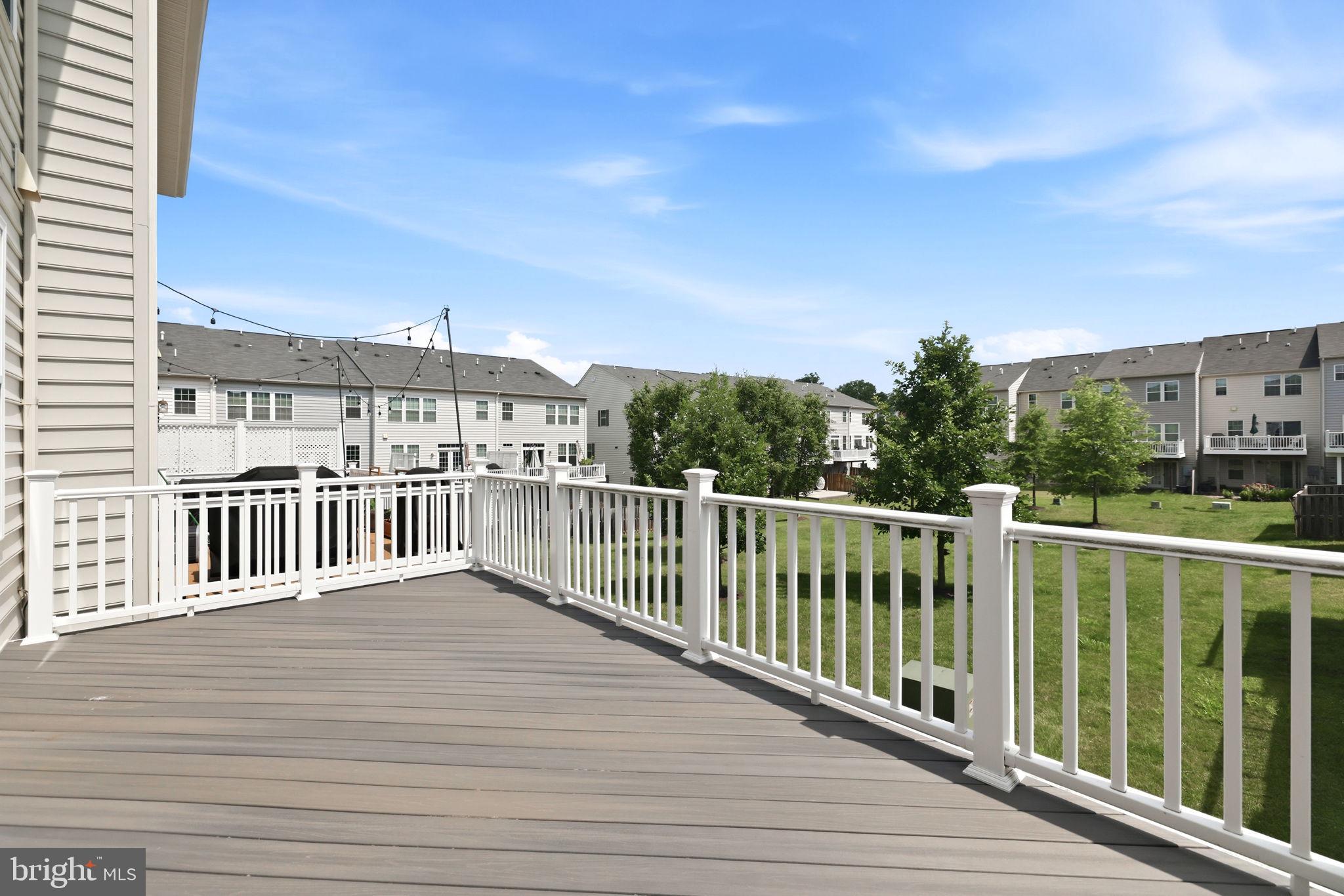 AUTUMN OAKS - Residential
