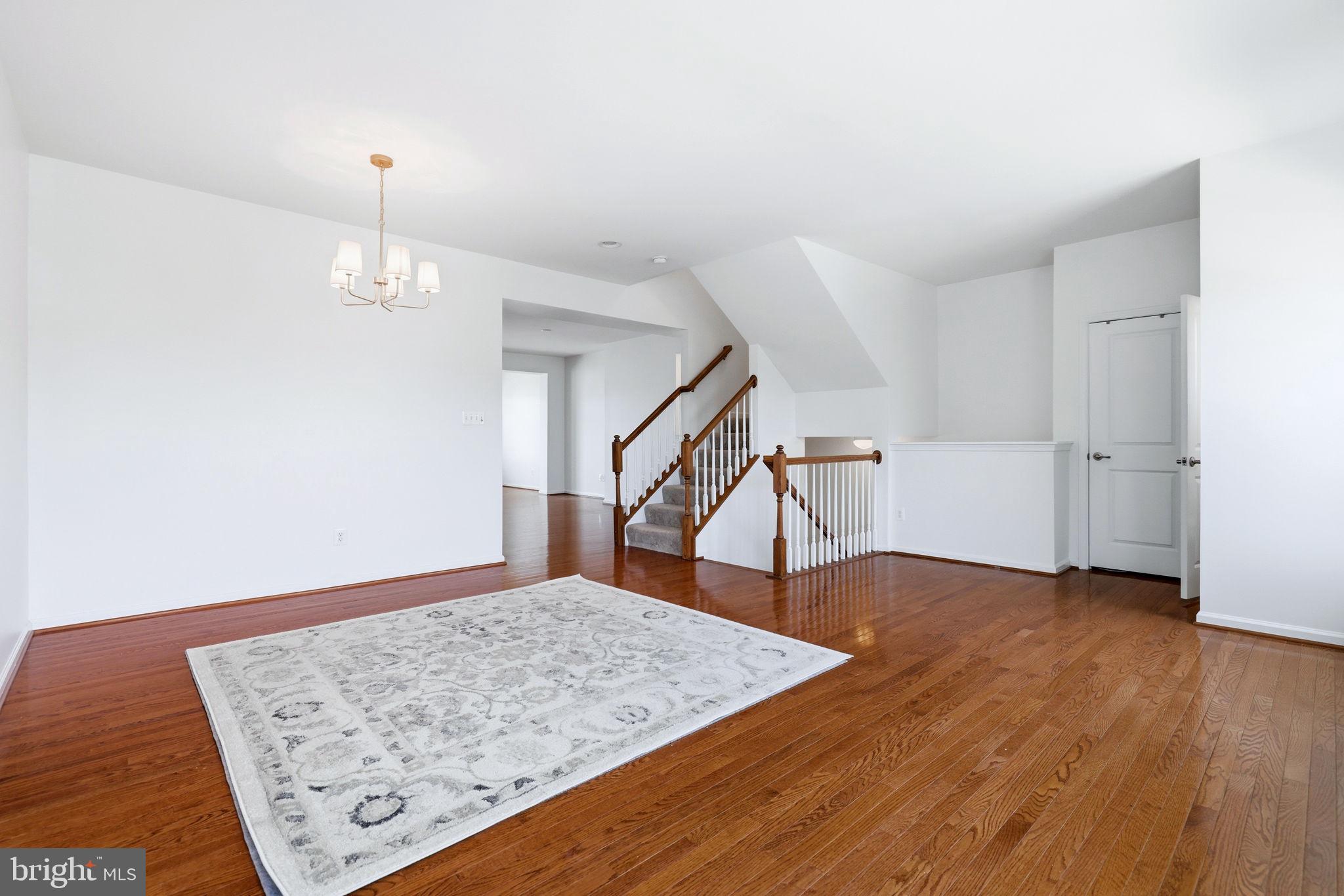 AUTUMN OAKS - Residential