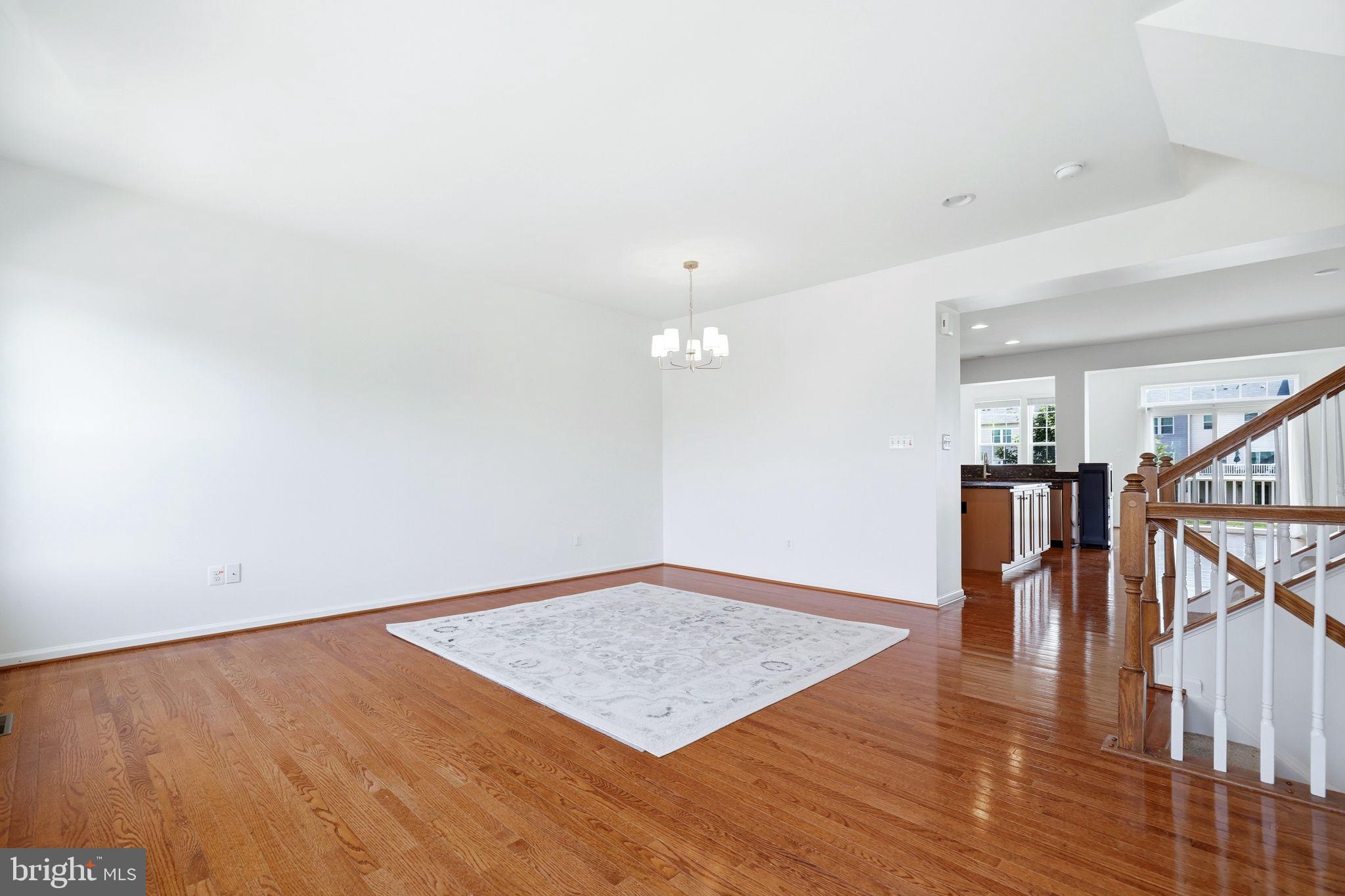 AUTUMN OAKS - Residential