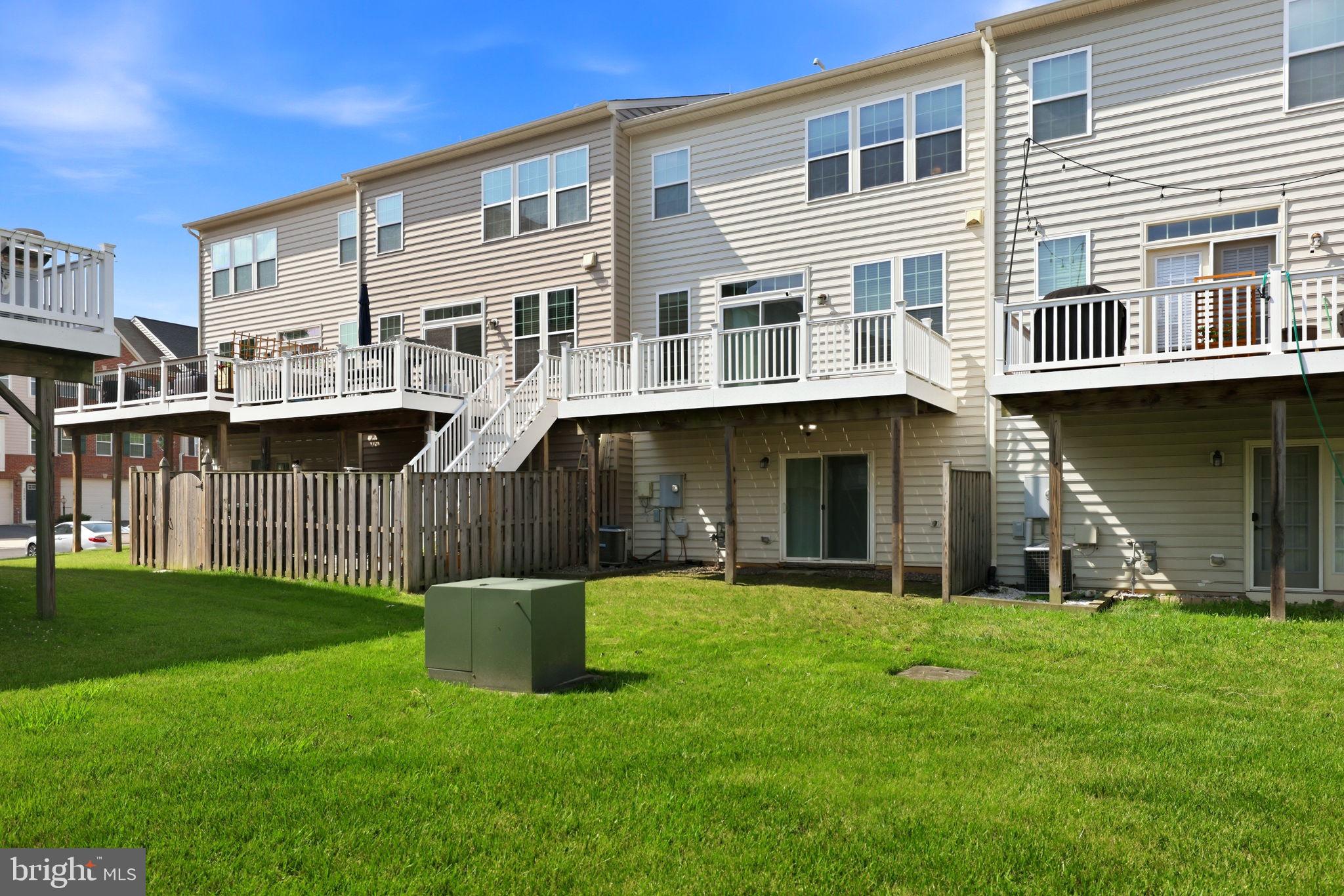 AUTUMN OAKS - Residential