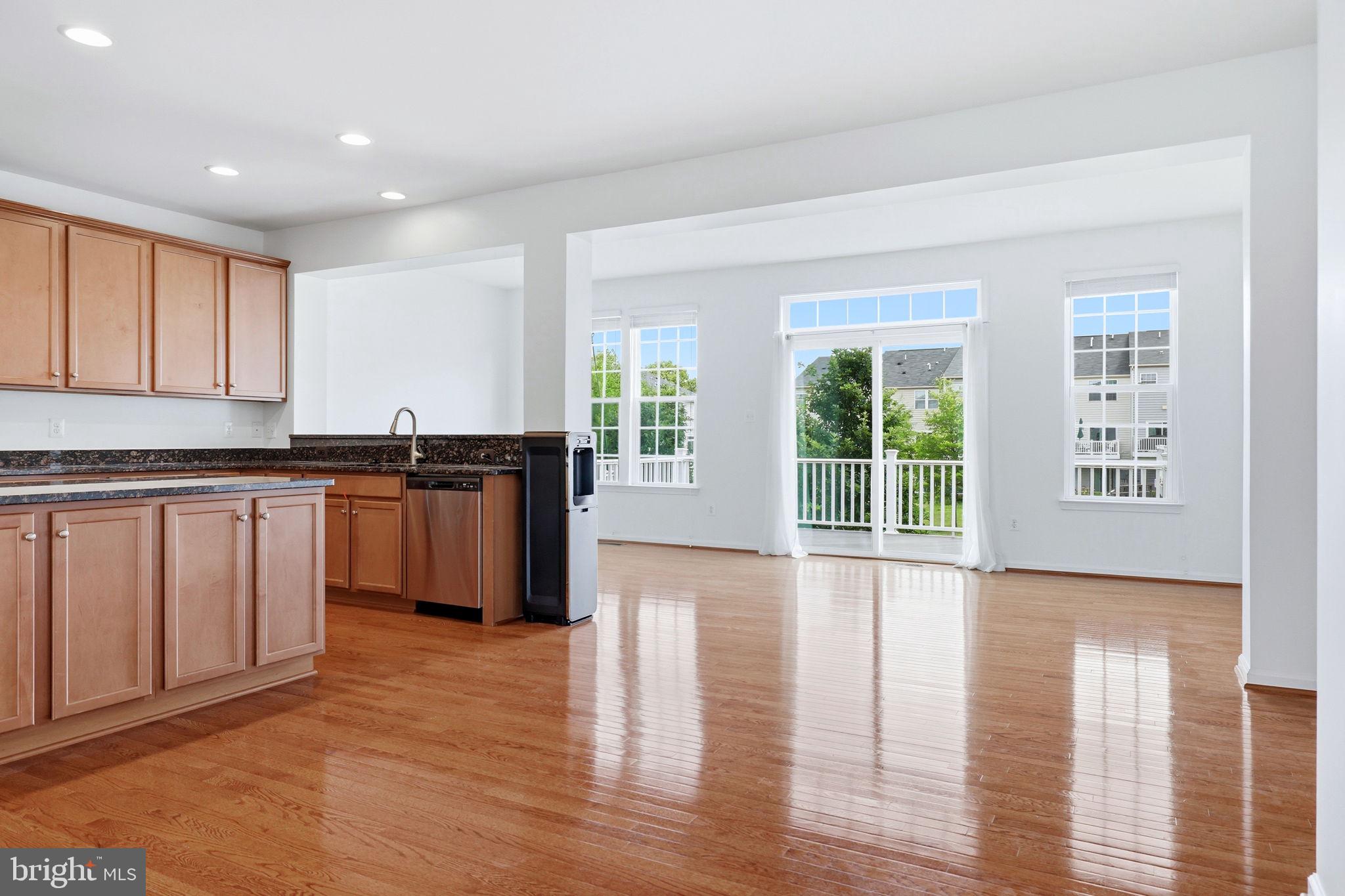 AUTUMN OAKS - Residential