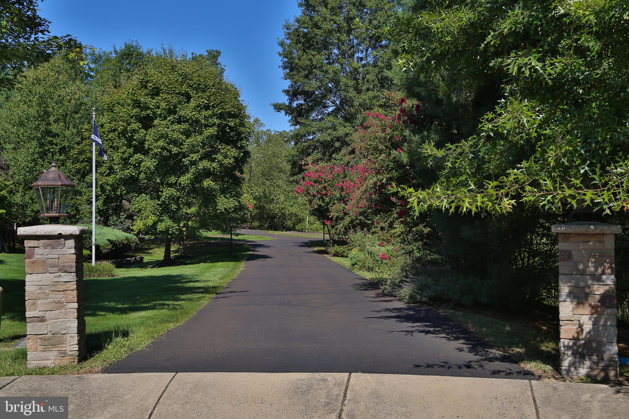 BROOKSIDE MANOR ES - Residential