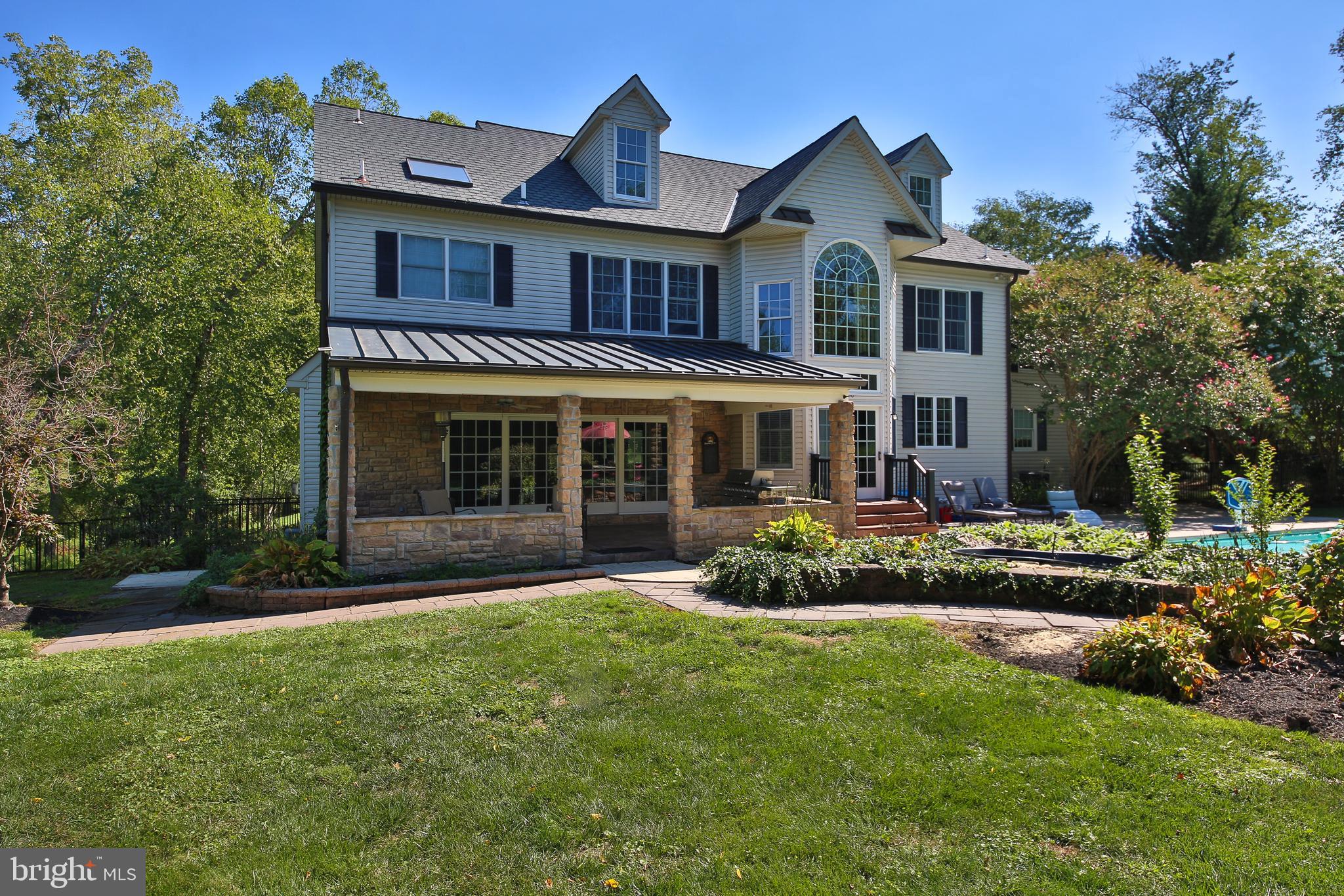 BROOKSIDE MANOR ES - Residential