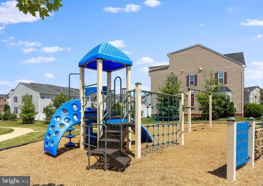LINTON AT BALLENGER - Residential