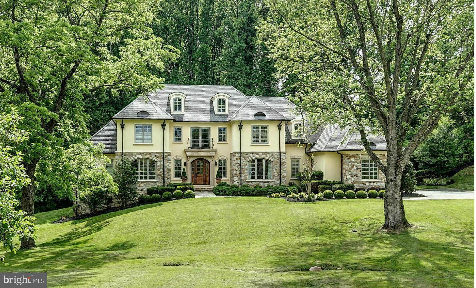 HILLENDALE COUNTRY CLUB - Residential