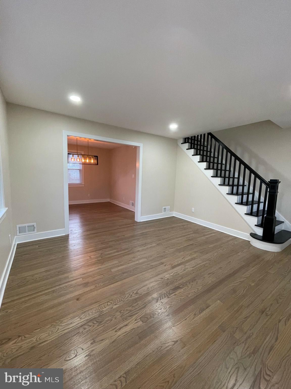 HILLCREST - Residential