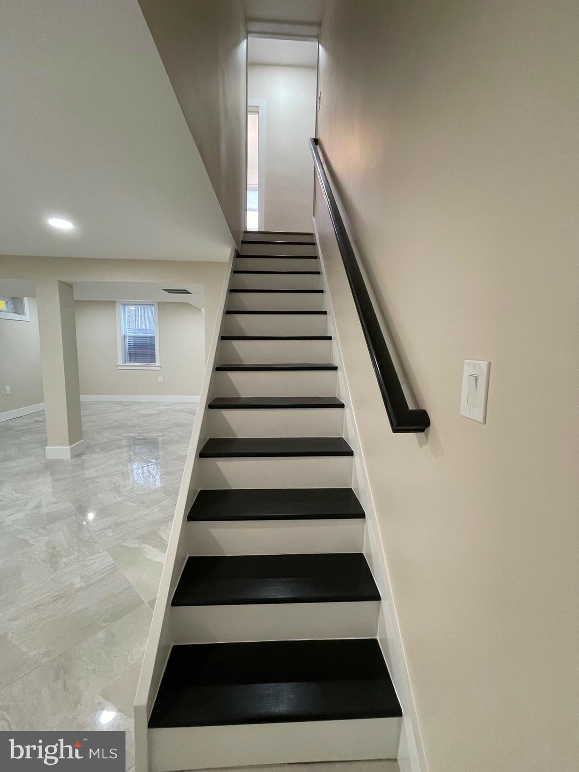 HILLCREST - Residential