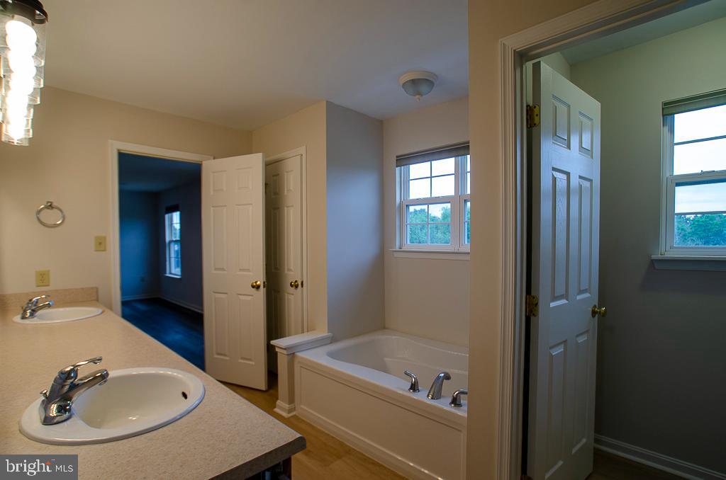 THE MEADOWS OF HERSHEY - Residential