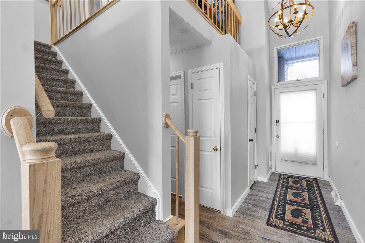 LAUREL WOODS - Residential