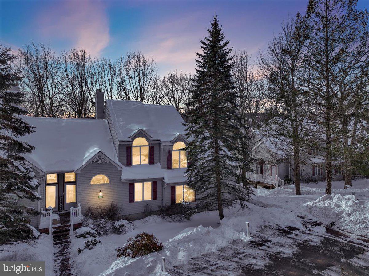 LAUREL WOODS - Residential