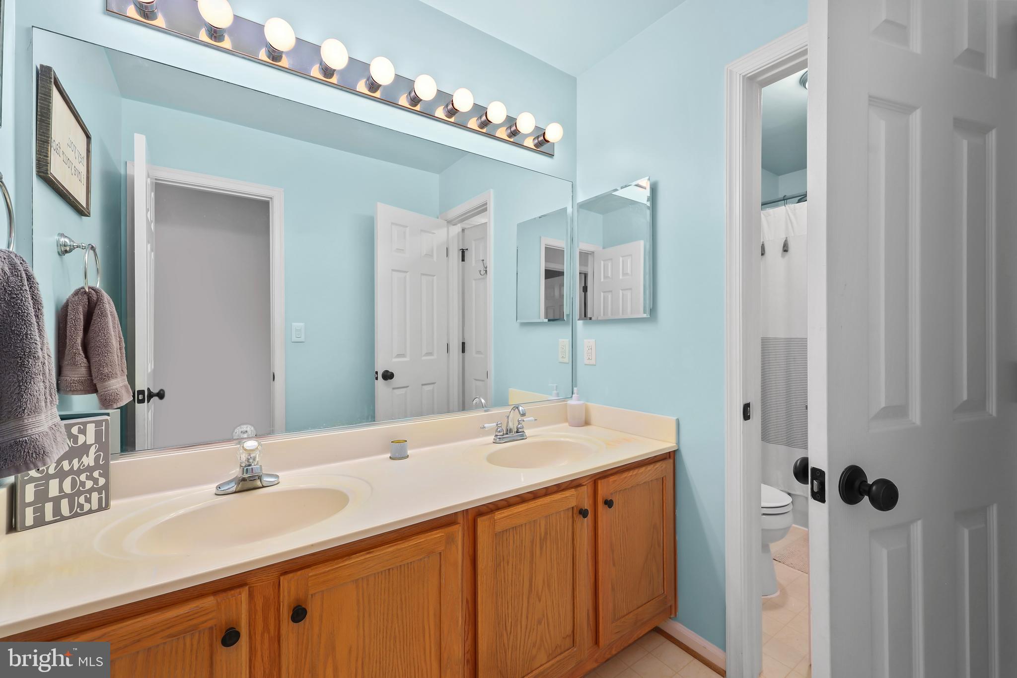 HAMPTON OAKS - Residential