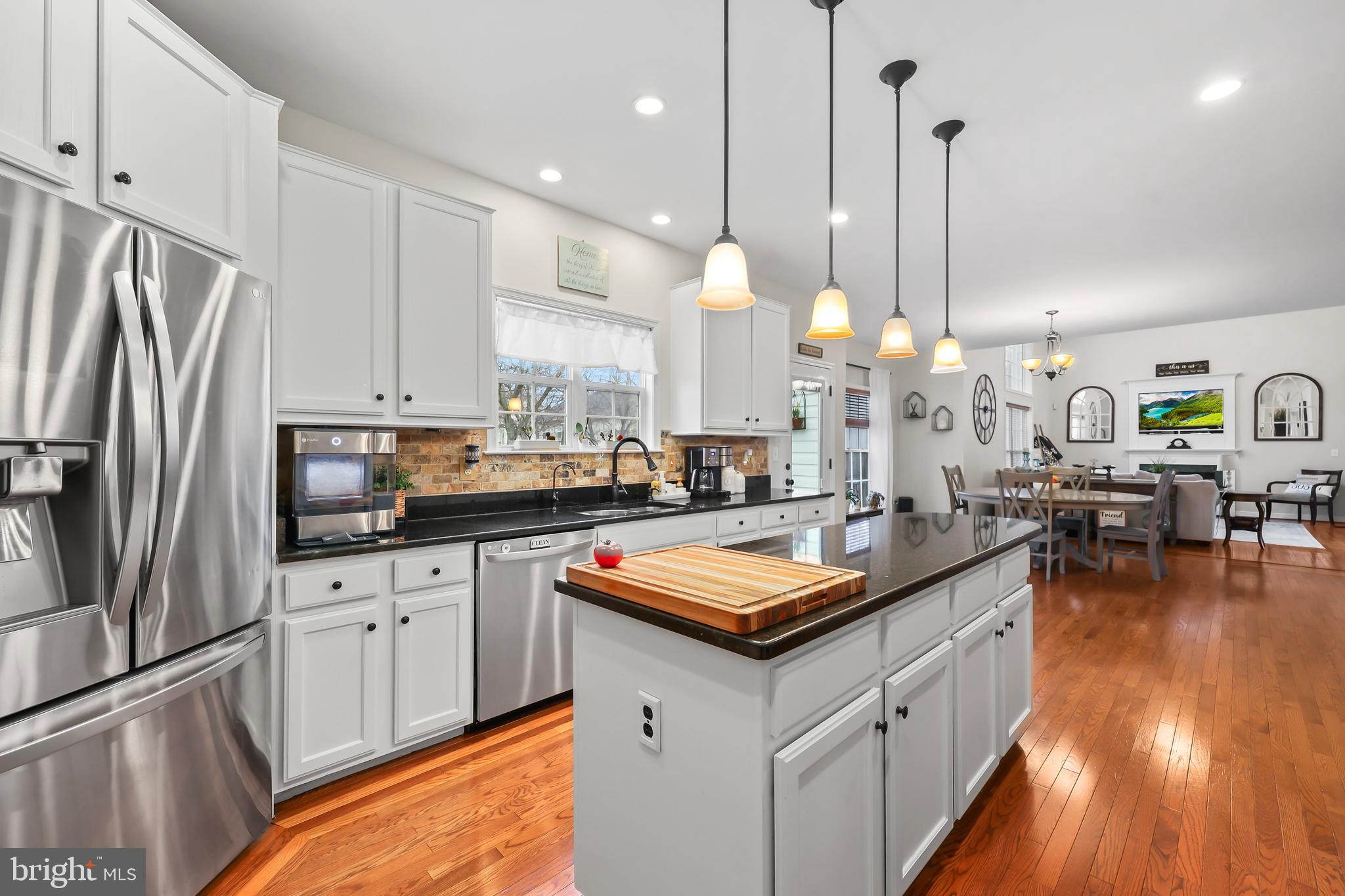 HAMPTON OAKS - Residential