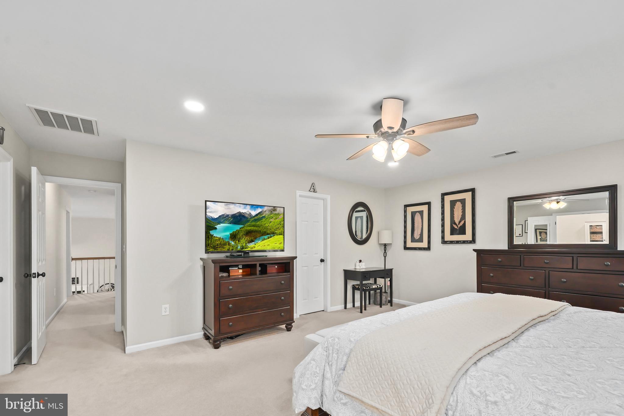 HAMPTON OAKS - Residential