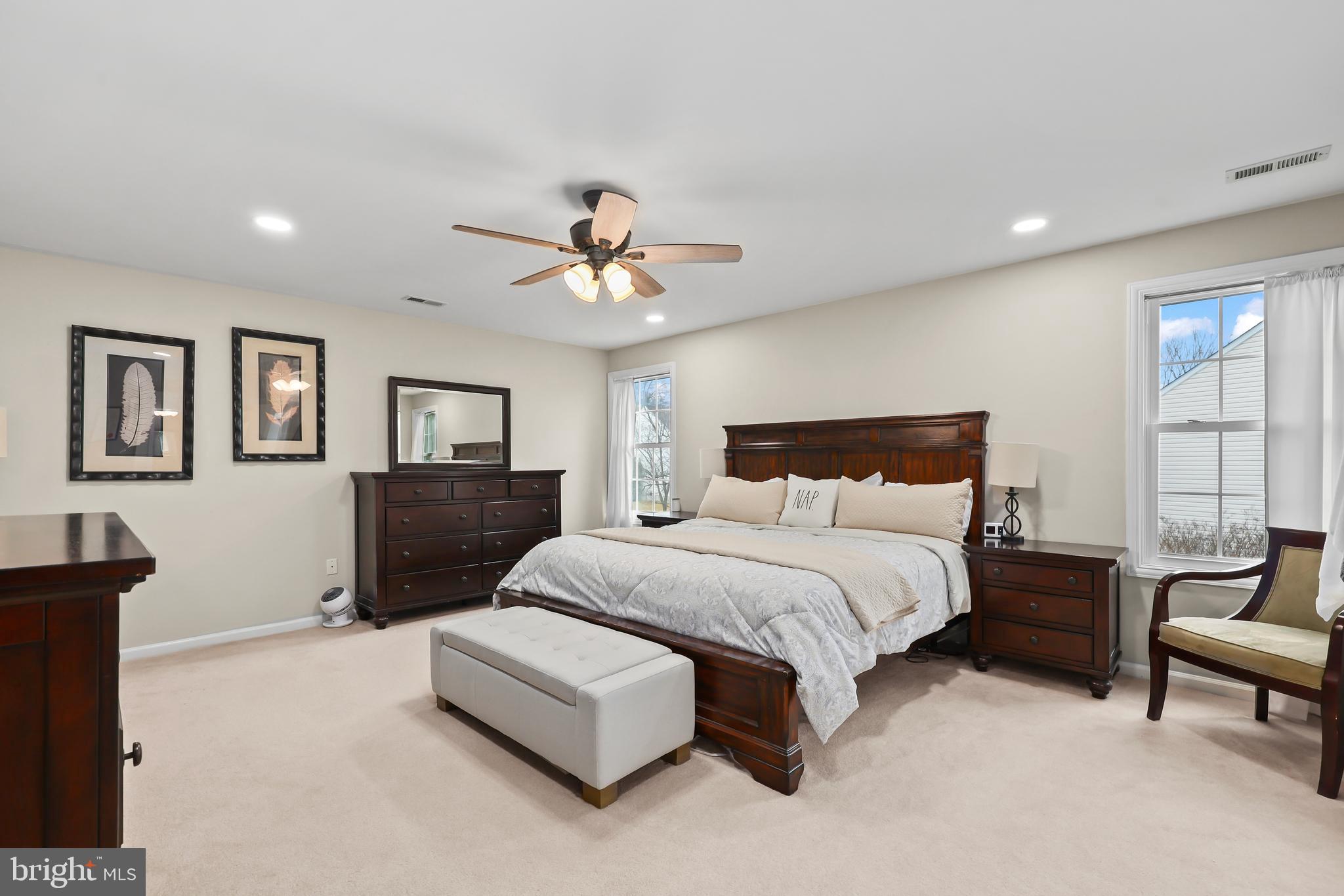 HAMPTON OAKS - Residential