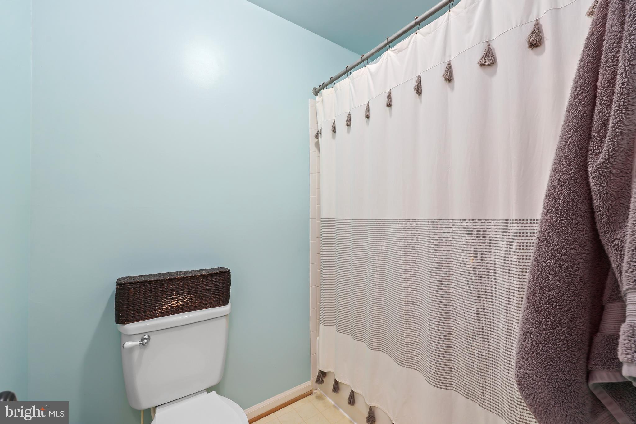 HAMPTON OAKS - Residential