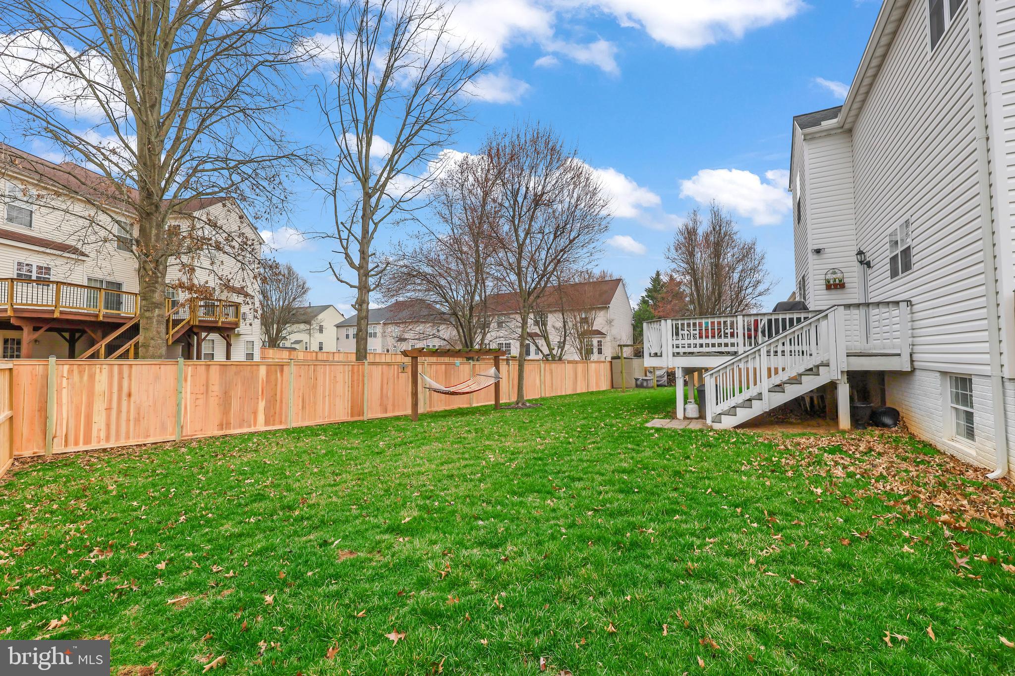 HAMPTON OAKS - Residential