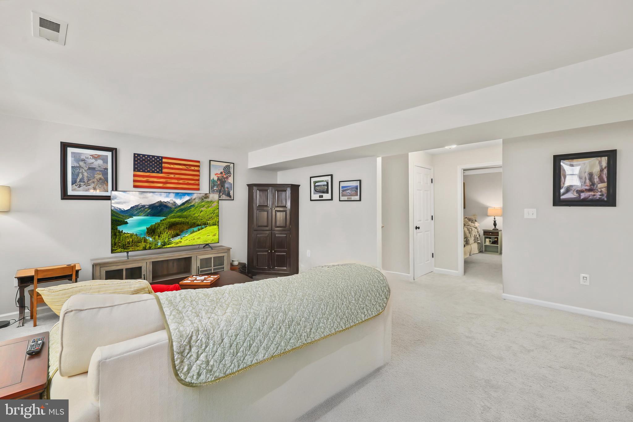 HAMPTON OAKS - Residential