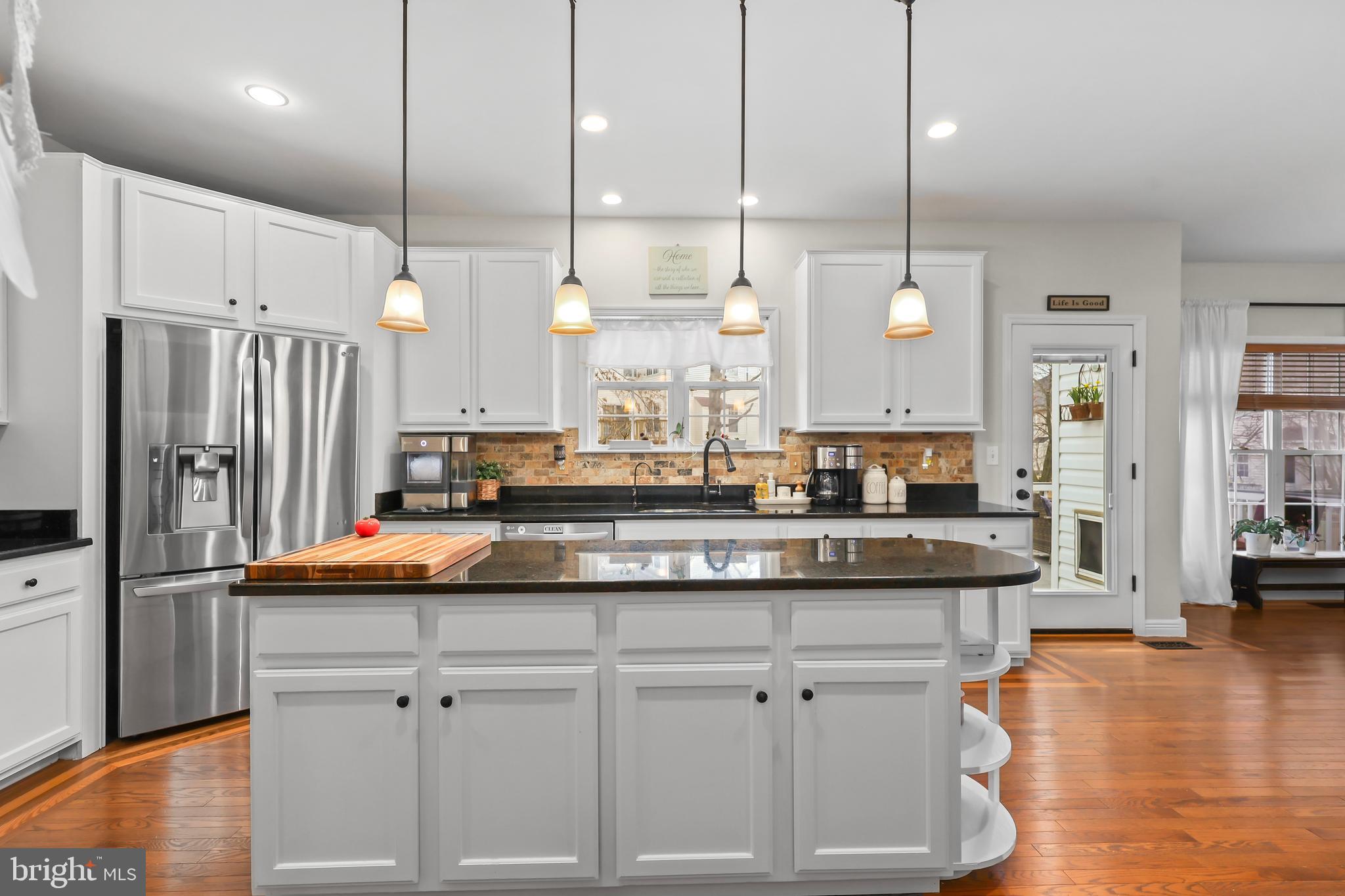 HAMPTON OAKS - Residential