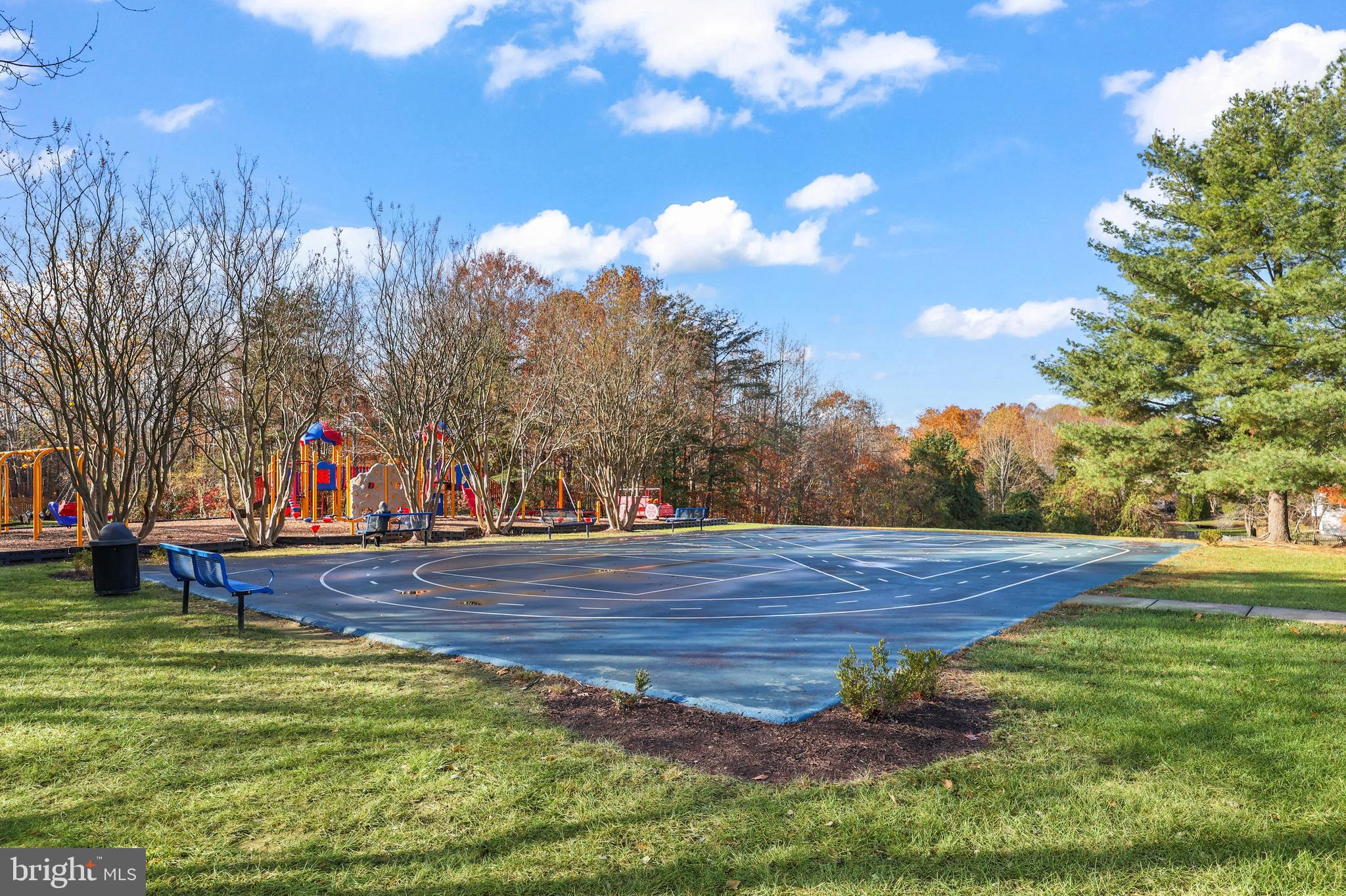 HAMPTON OAKS - Residential