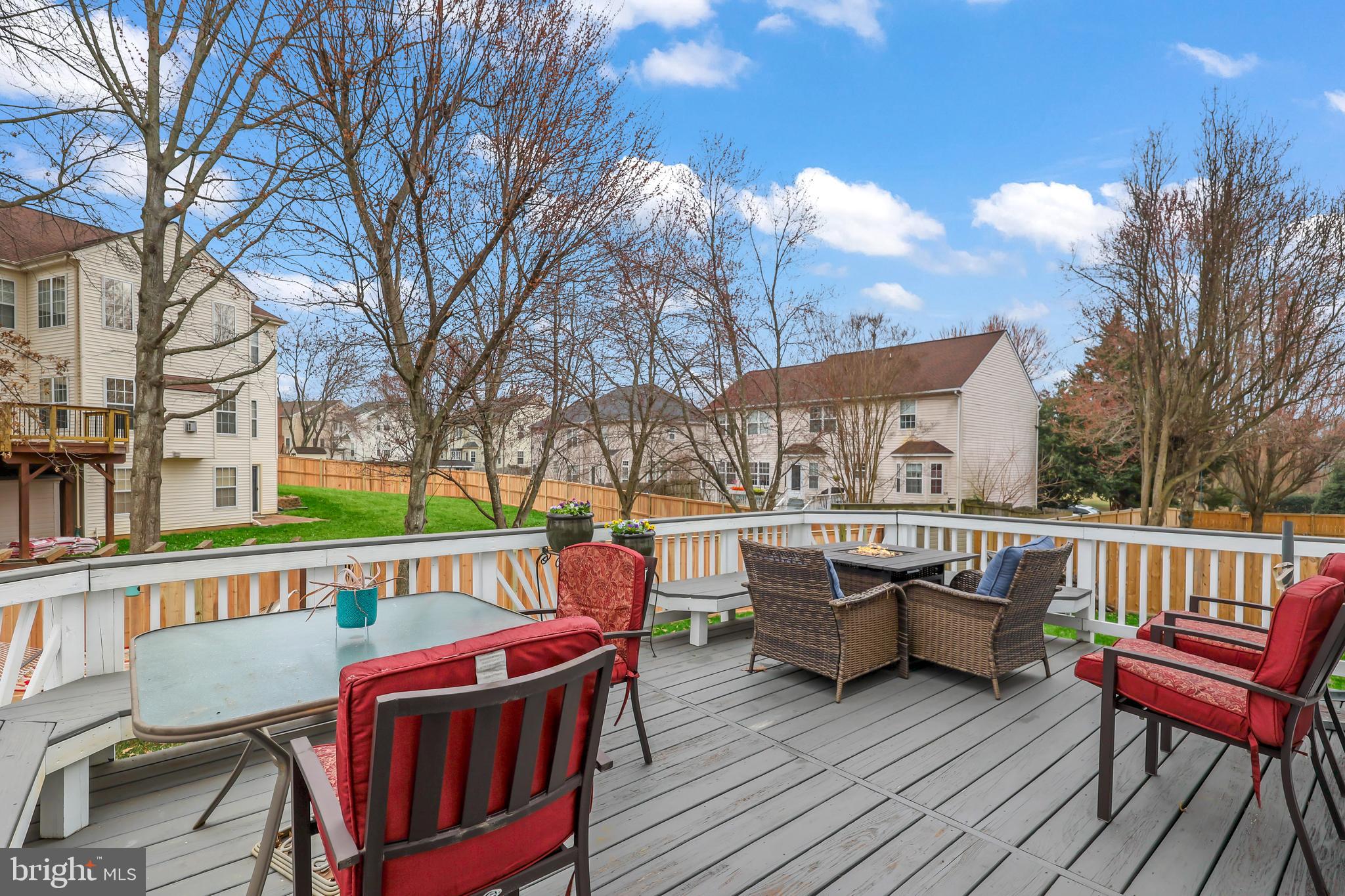 HAMPTON OAKS - Residential