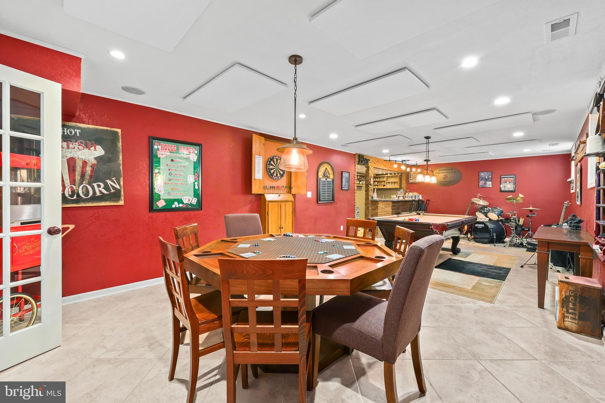 HAMPTON OAKS - Residential