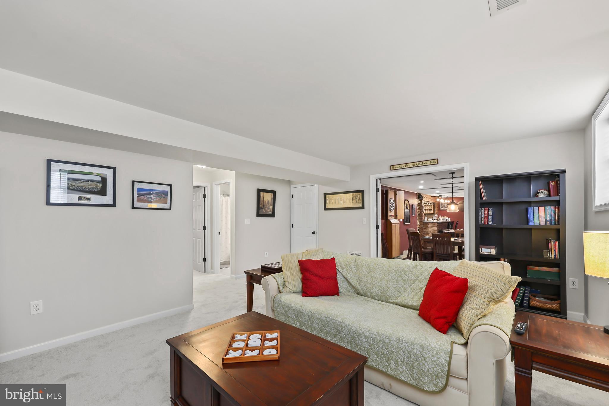 HAMPTON OAKS - Residential