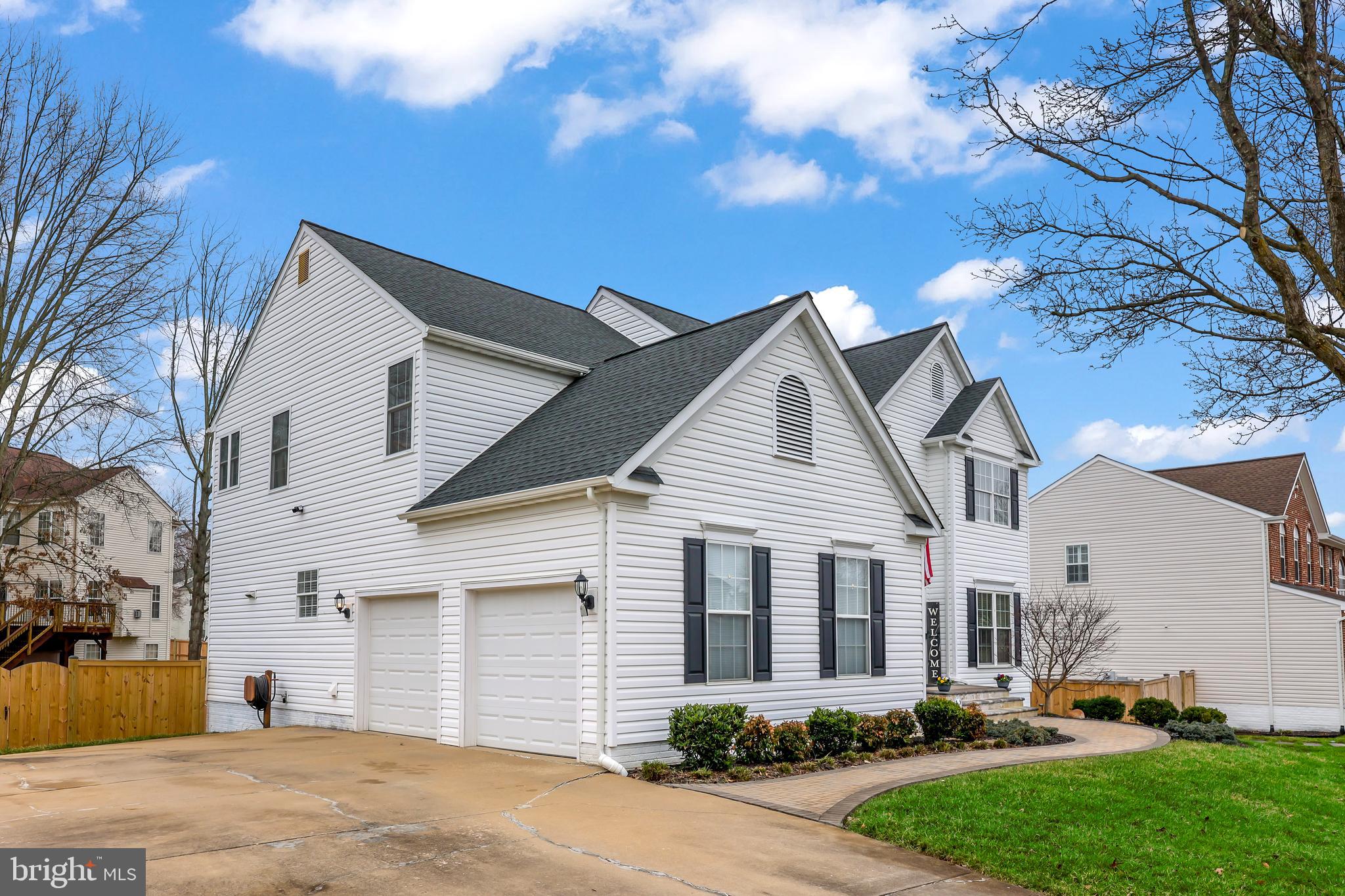 HAMPTON OAKS - Residential