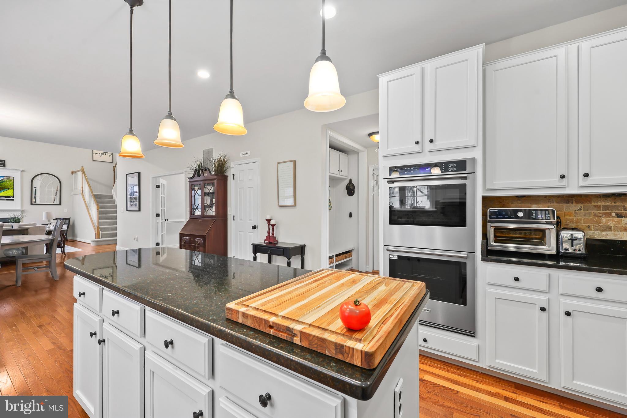 HAMPTON OAKS - Residential