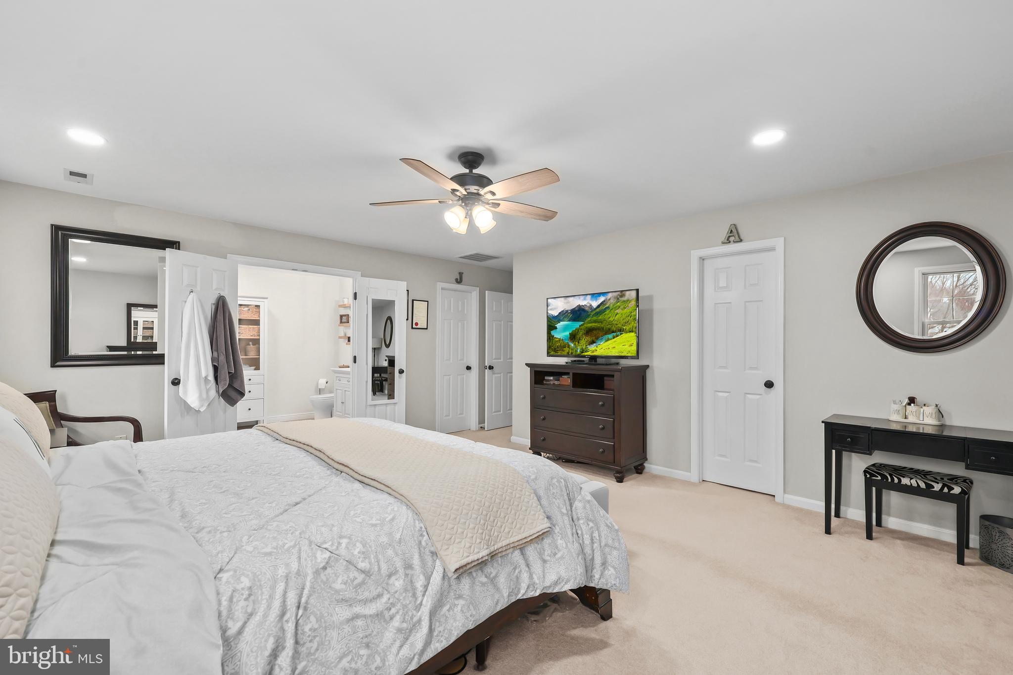 HAMPTON OAKS - Residential