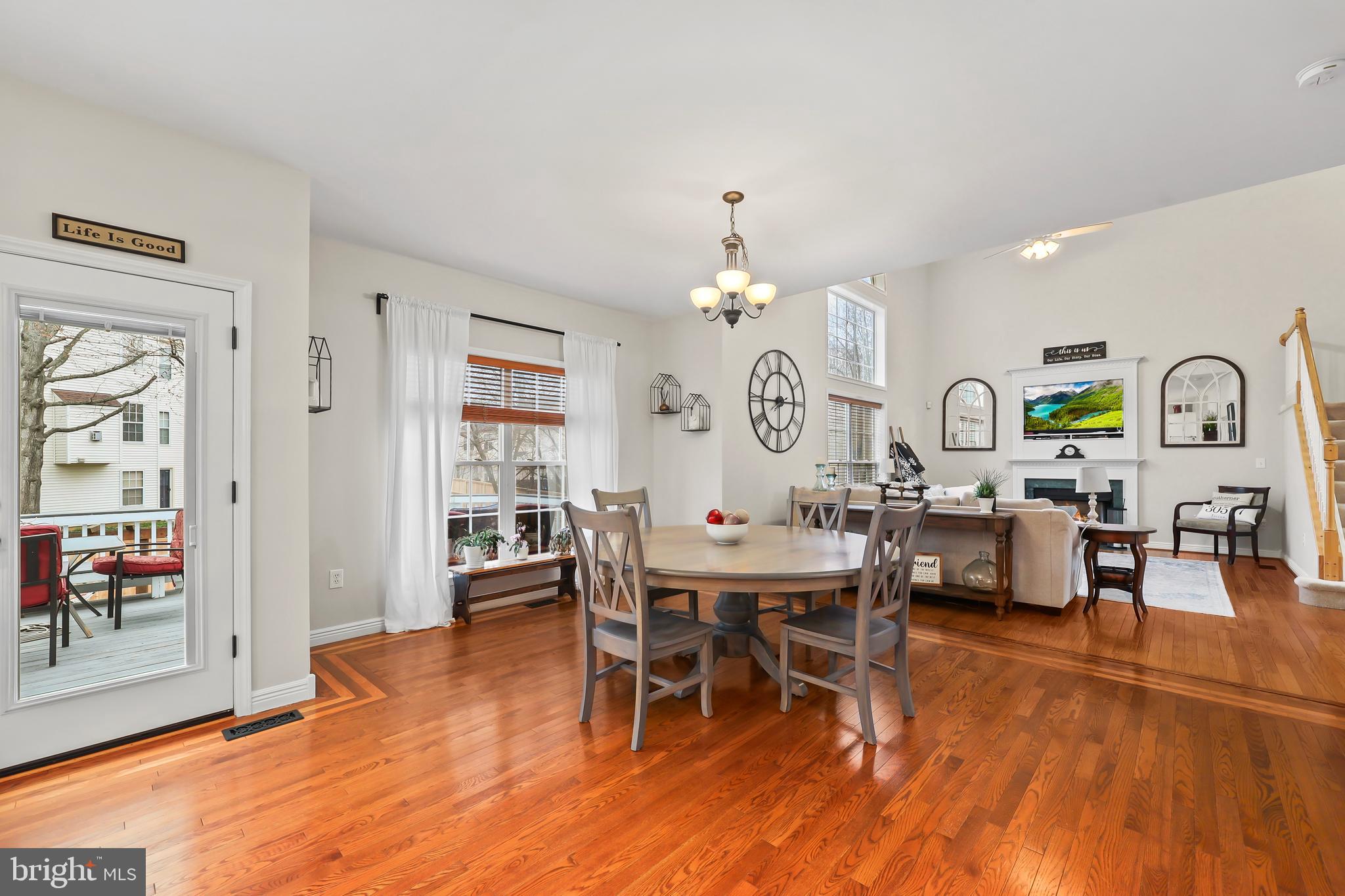 HAMPTON OAKS - Residential