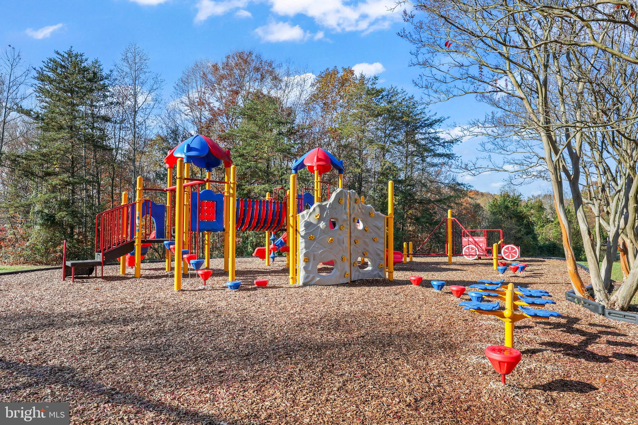 HAMPTON OAKS - Residential