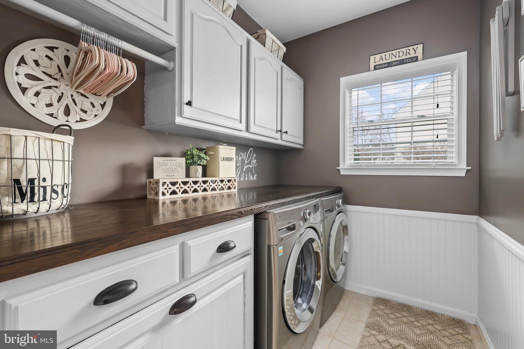 HAMPTON OAKS - Residential