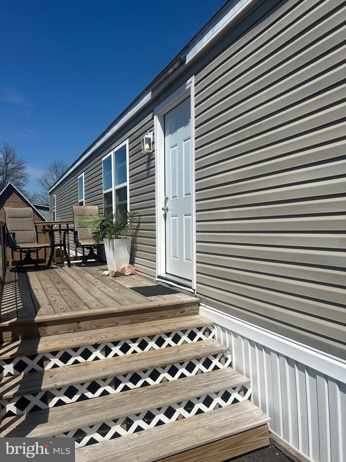 NEIGHBORS OF CREEKVIEW COURT - Residential