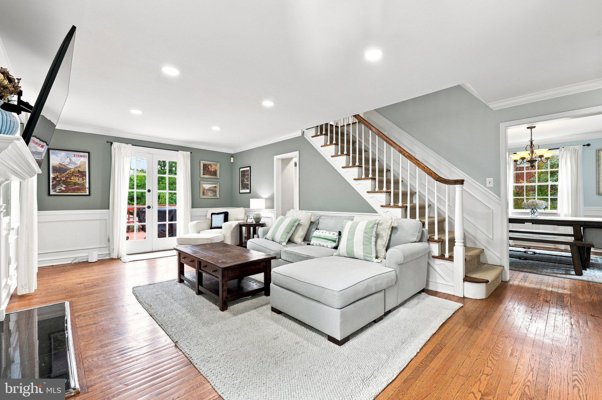 TWICKENHAM VILLAGE - Residential
