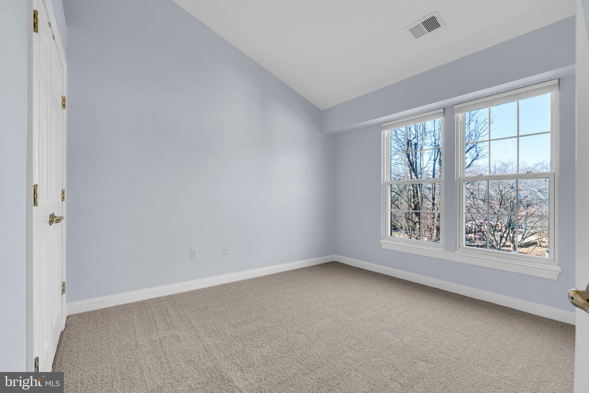 WILLOWS OF POTOMAC - Residential