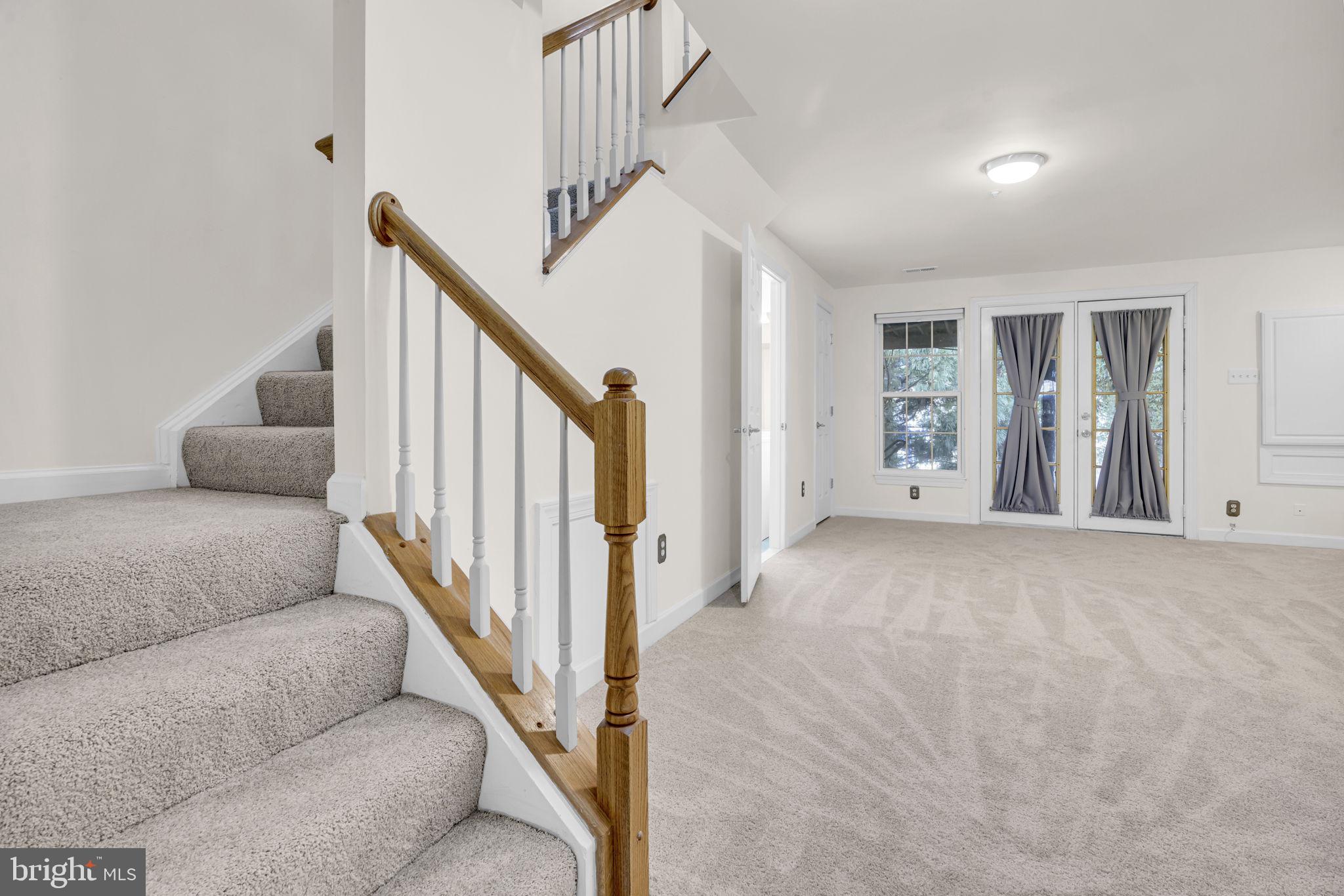 WILLOWS OF POTOMAC - Residential