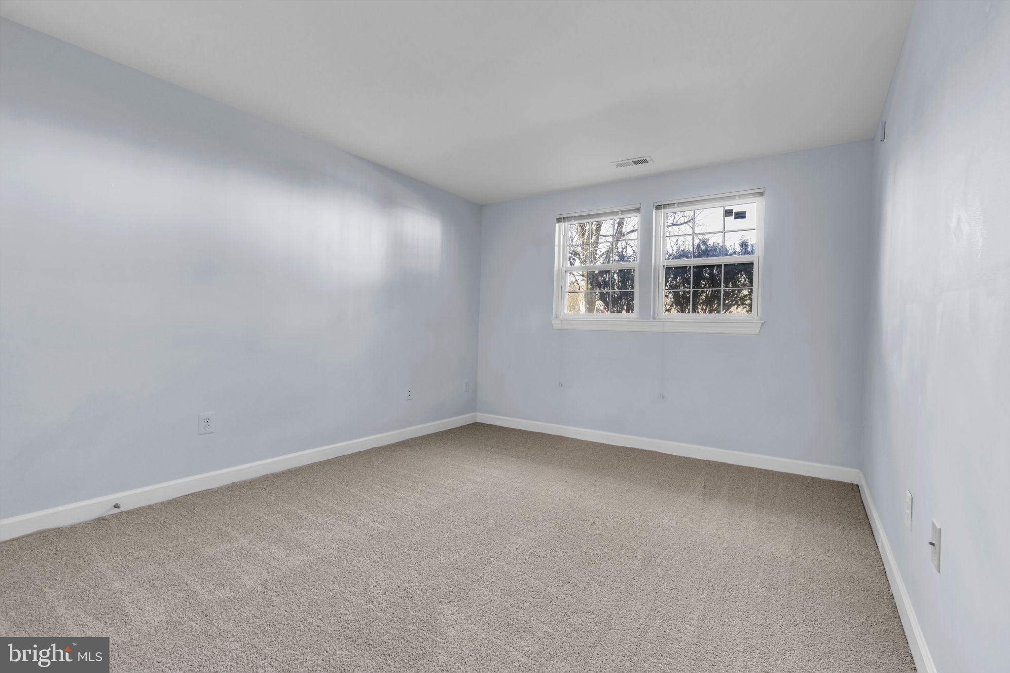 WILLOWS OF POTOMAC - Residential