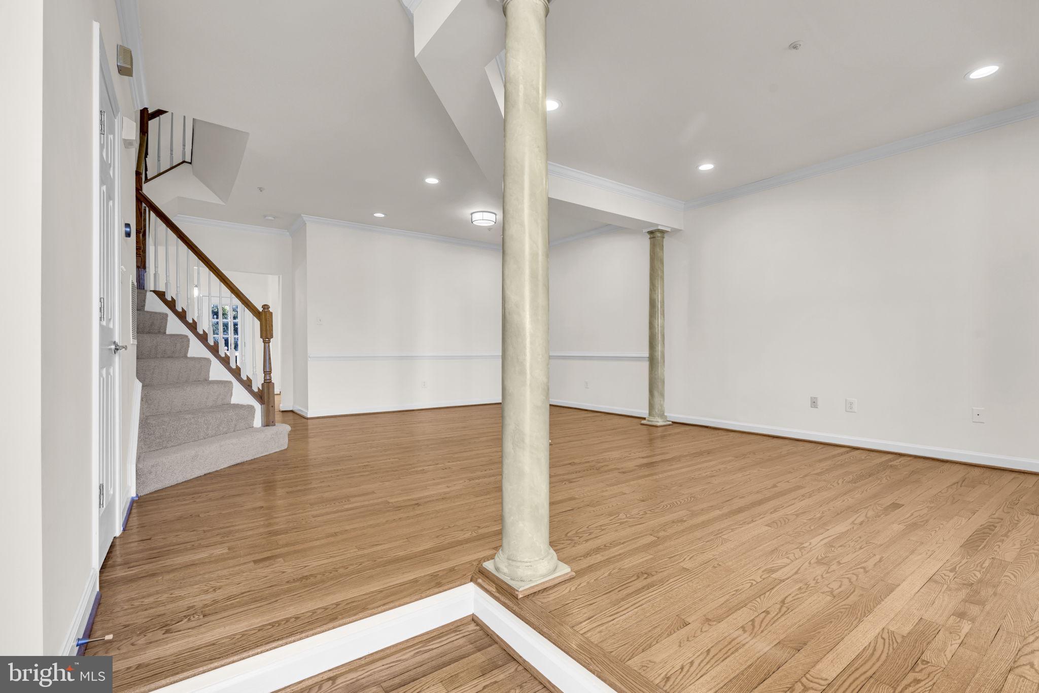 WILLOWS OF POTOMAC - Residential